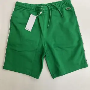Bermuda lacoste