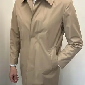 Impermeabile outfit