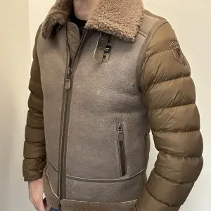 Piumino blauer con montone davanti fenner
