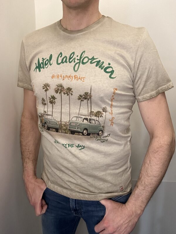 T-shirt bob