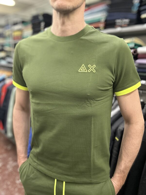 T-shirt sun68
