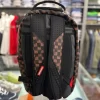 BROWN AND CREAM DRIP CHECK SHARK BACKPACK SPRAYGROUND 3_risultato