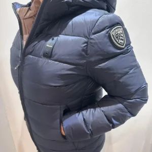 Piumino charme con cappucio blauer