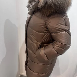 Piumino lungo con cappuccio hooded