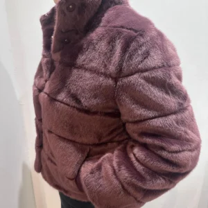 Short eco-fur bomboogie